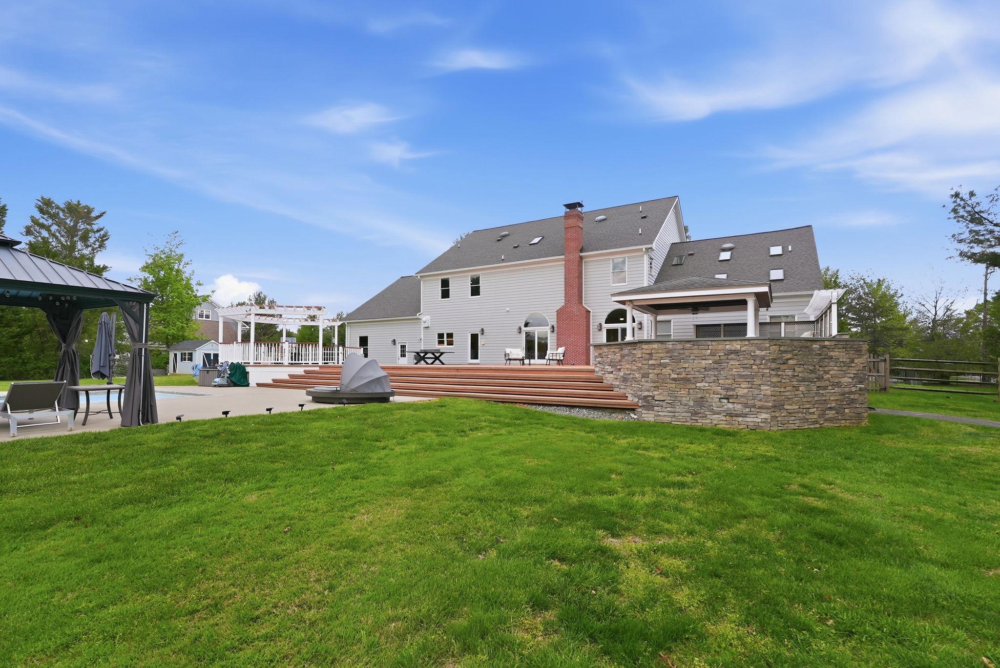 North Potomac, Maryland, 20878, United States, 7 Bedrooms Bedrooms, ,8 BathroomsBathrooms,Residential,Active,2044145