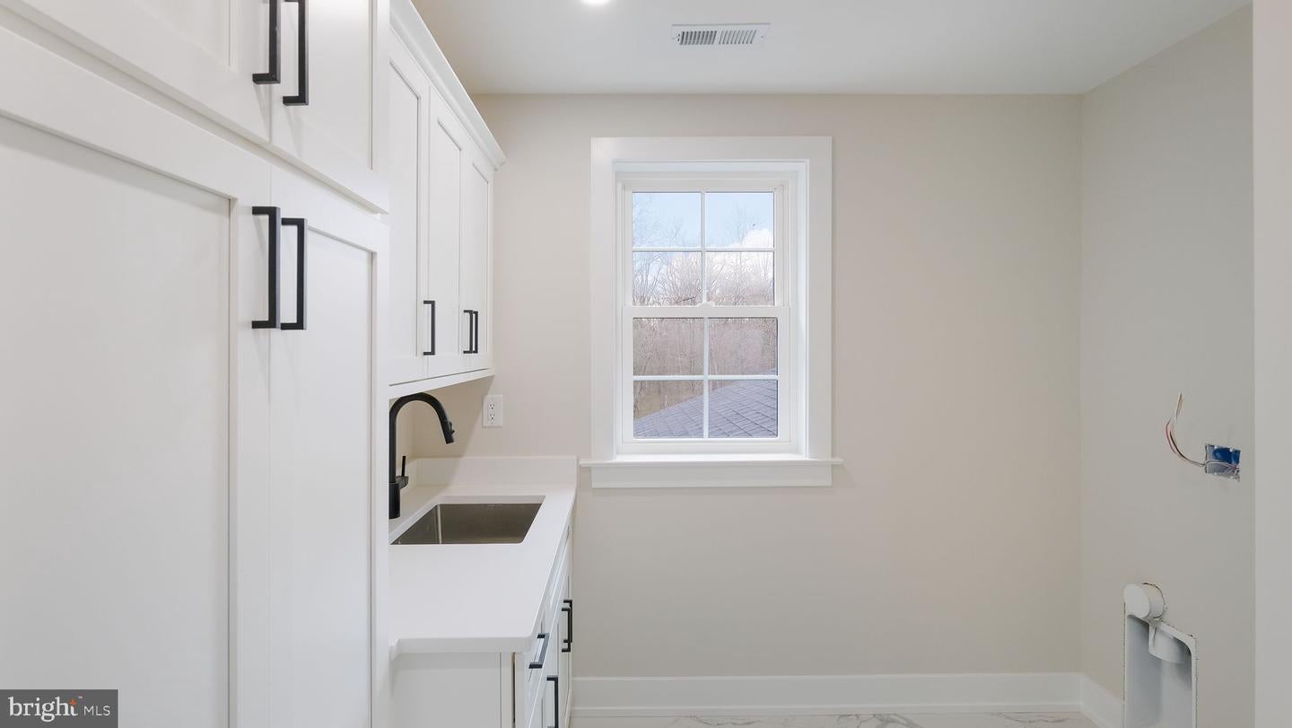Doylestown, Pennsylvania, 18902, United States, 4 Bedrooms Bedrooms, ,5 BathroomsBathrooms,Residential,Active,1702887