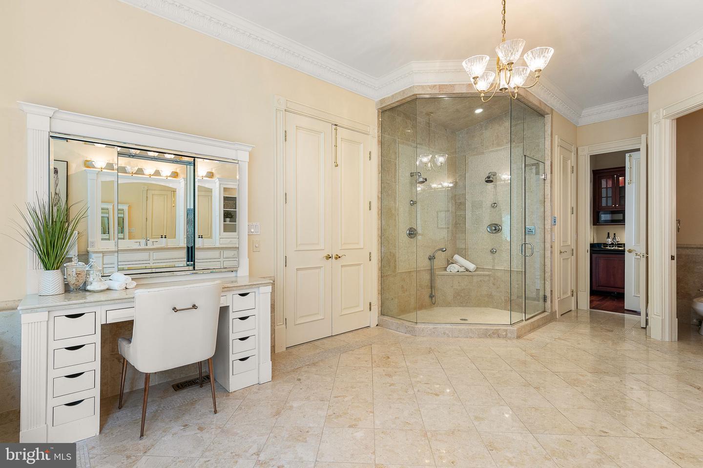 Lorton, Virginia, 22079, United States, 6 Bedrooms Bedrooms, ,8 BathroomsBathrooms,Residential,Active,1933878