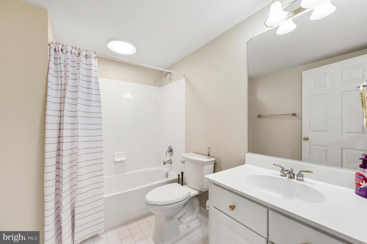 Haymarket, Virginia, 20169, United States, 5 Bedrooms Bedrooms, ,5 BathroomsBathrooms,Residential,Active,1961953