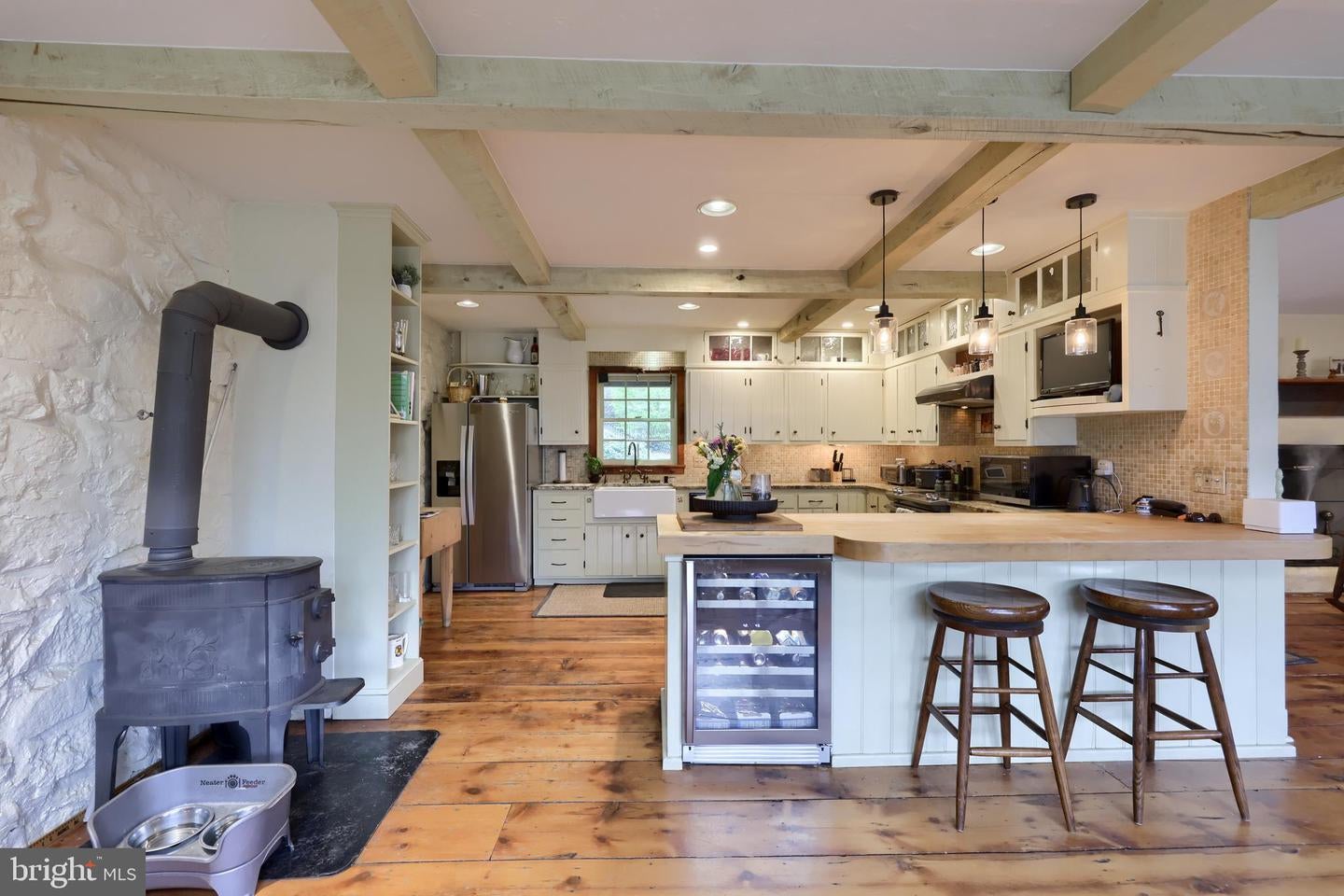 Reading, Pennsylvania, 19606, United States, 5 Bedrooms Bedrooms, ,4 BathroomsBathrooms,Residential,Active,2045028