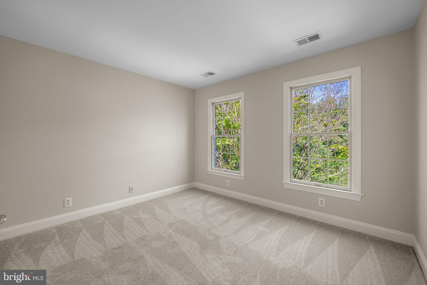 Ellicott City, Maryland, 21042, United States, 5 Bedrooms Bedrooms, ,5 BathroomsBathrooms,Residential,Pending,2045798