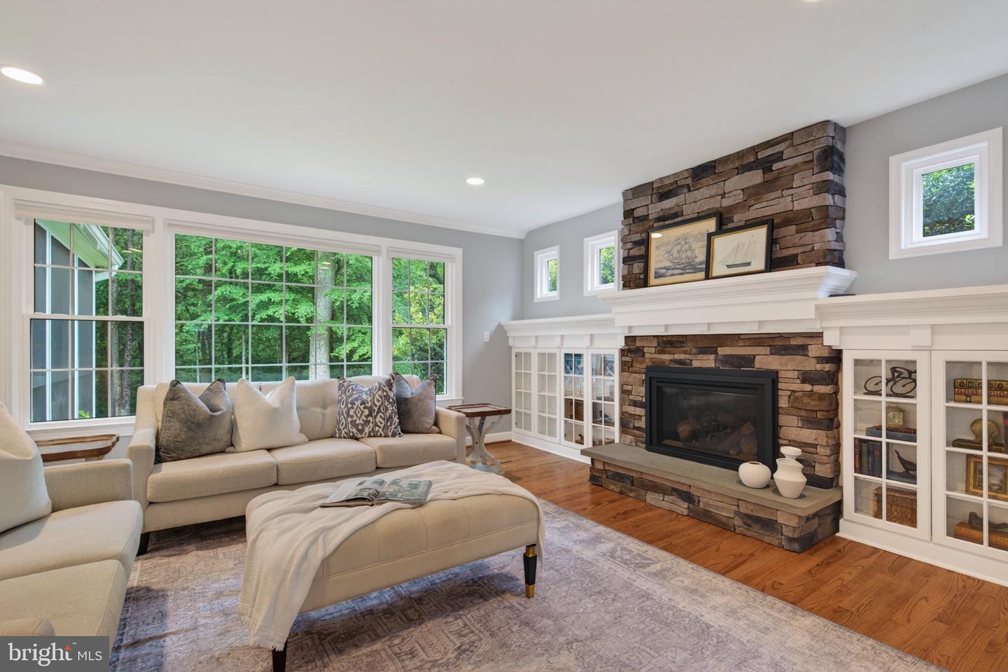 Fairfax Station, Virginia, 22039, United States, 5 Bedrooms Bedrooms, ,5 BathroomsBathrooms,Residential,Pending,2045787