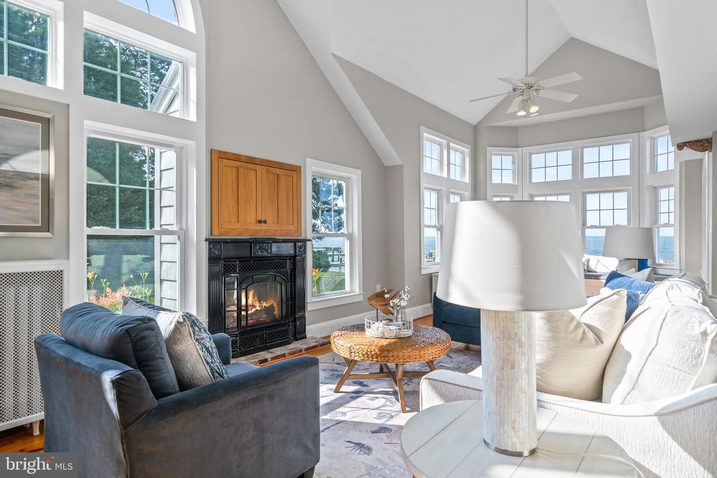Cobb Island, Maryland, 20625, United States, 6 Bedrooms Bedrooms, ,6 BathroomsBathrooms,Residential,Contingent,1849506