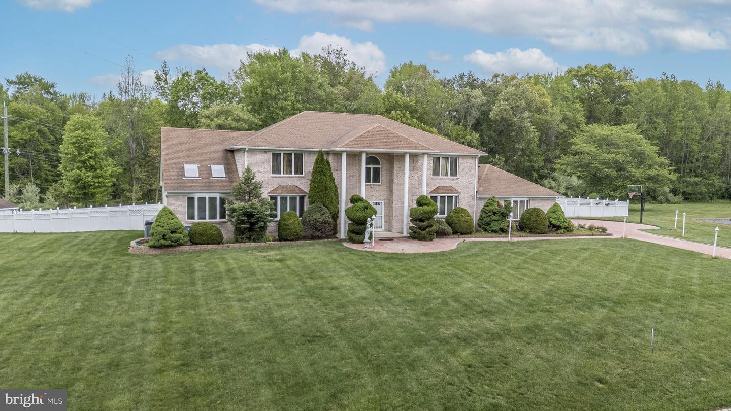 Monmouth Junction, New Jersey, 08852, United States, 5 Bedrooms Bedrooms, ,6 BathroomsBathrooms,Residential,Active,2044533