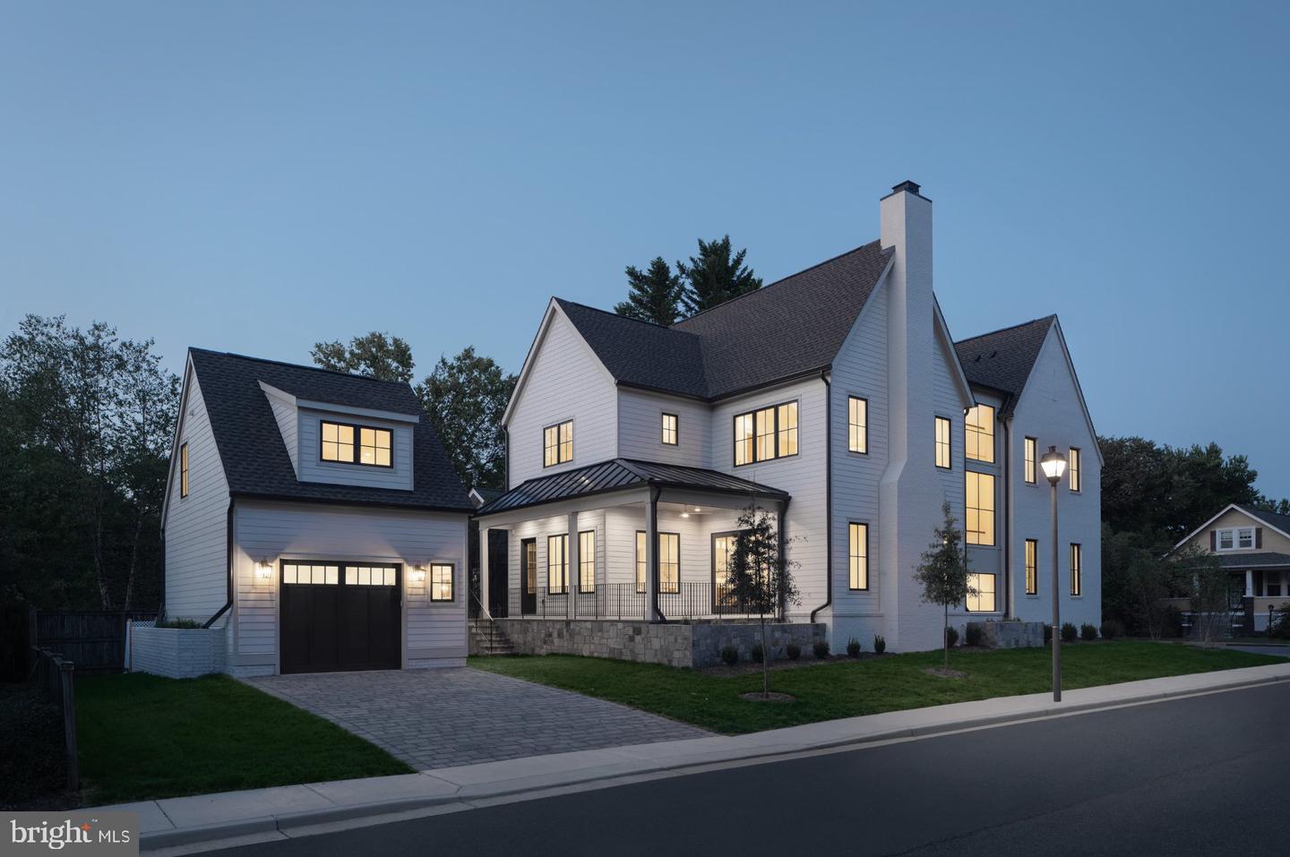 Arlington, Virginia, 22201, United States, 7 Bedrooms Bedrooms, ,8 BathroomsBathrooms,Residential,Active,1944105