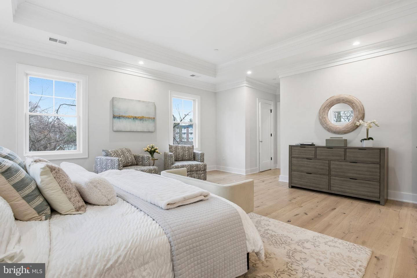 Kensington, Maryland, 20895, United States, 5 Bedrooms Bedrooms, ,5 BathroomsBathrooms,Residential,Active,2007291