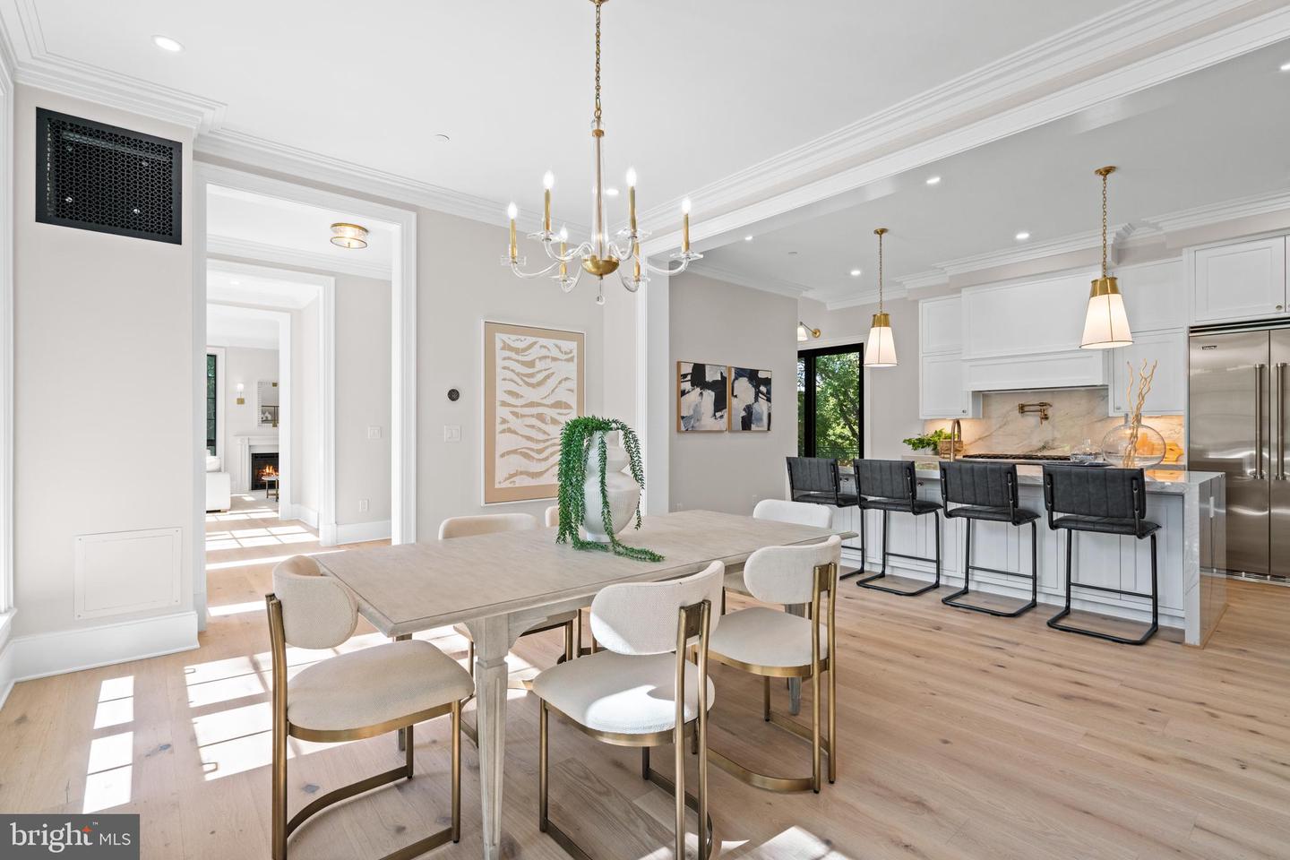 Washington, District Of Columbia, 20016, United States, 6 Bedrooms Bedrooms, ,8 BathroomsBathrooms,Residential,Active,1934802