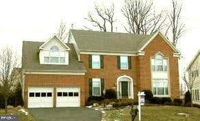 13603 NORTHBOURNE DR, CENTREVILLE, VA 20120 - Image 1