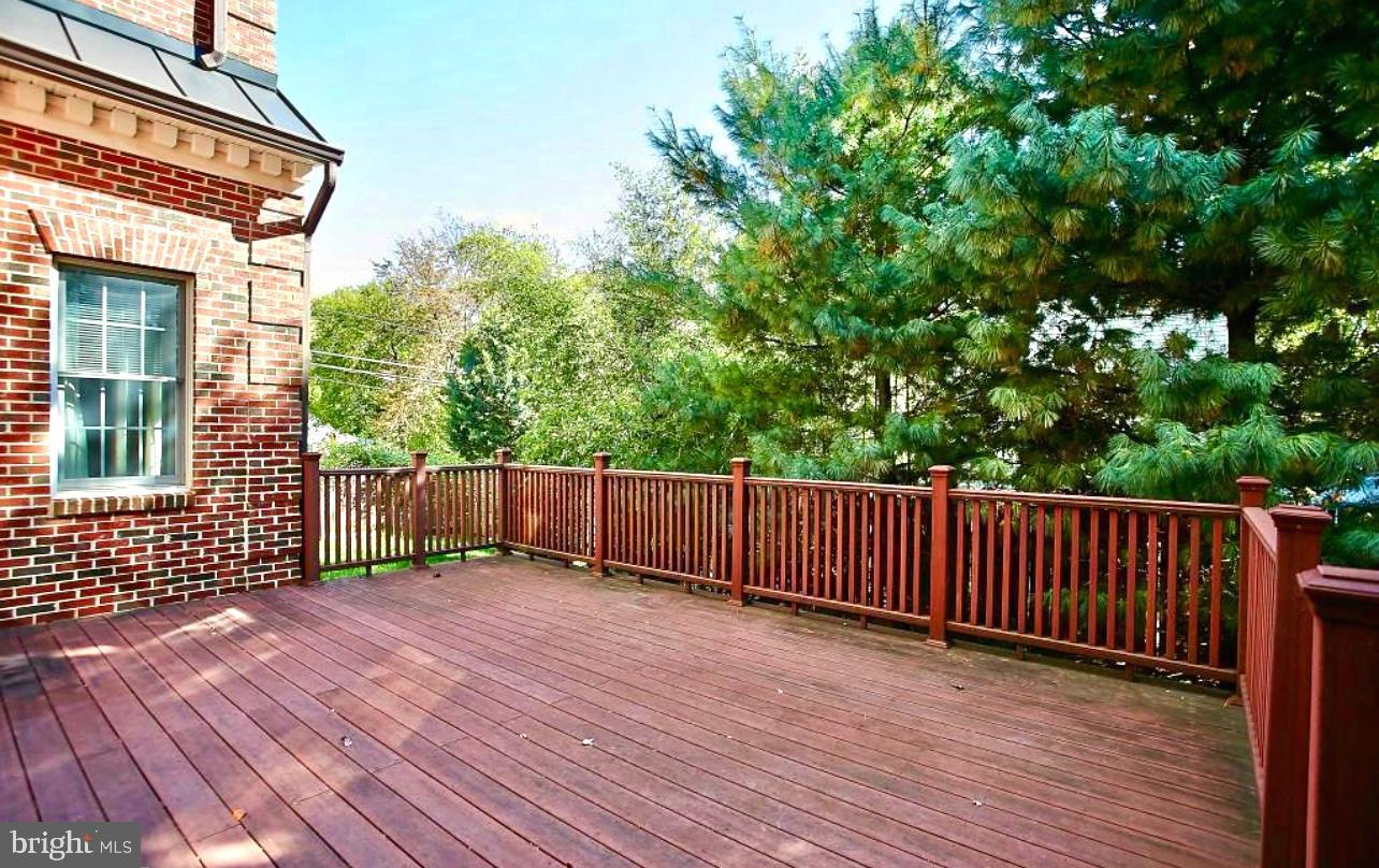 Falls Church, Virginia, 22042, United States, 6 Bedrooms Bedrooms, ,6 BathroomsBathrooms,Residential,Active,1946533