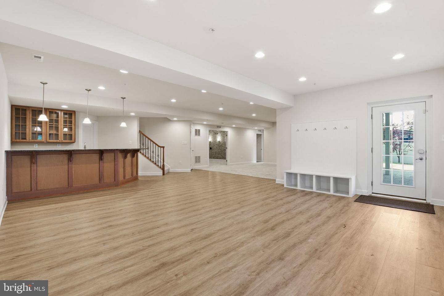 Clarksburg, Maryland, 20871, United States, 5 Bedrooms Bedrooms, ,5 BathroomsBathrooms,Residential,Contingent,2045769