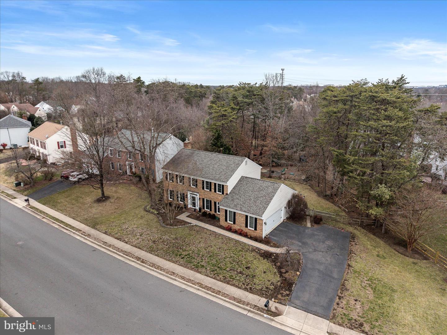 Centreville, Virginia, 20120, United States, 4 Bedrooms Bedrooms, ,3 BathroomsBathrooms,Residential,Active,2015484