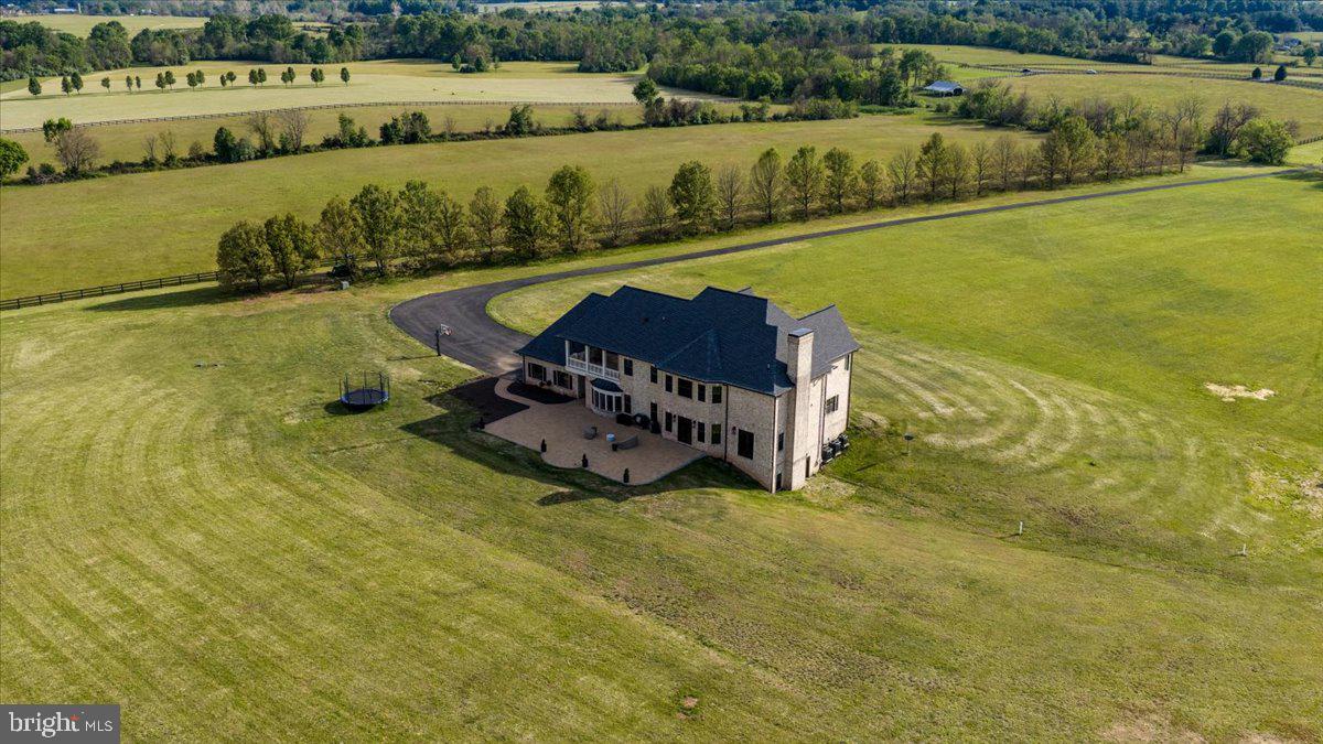 Leesburg, Virginia, 20176, United States, 4 Bedrooms Bedrooms, ,7 BathroomsBathrooms,Residential,Active,2045788
