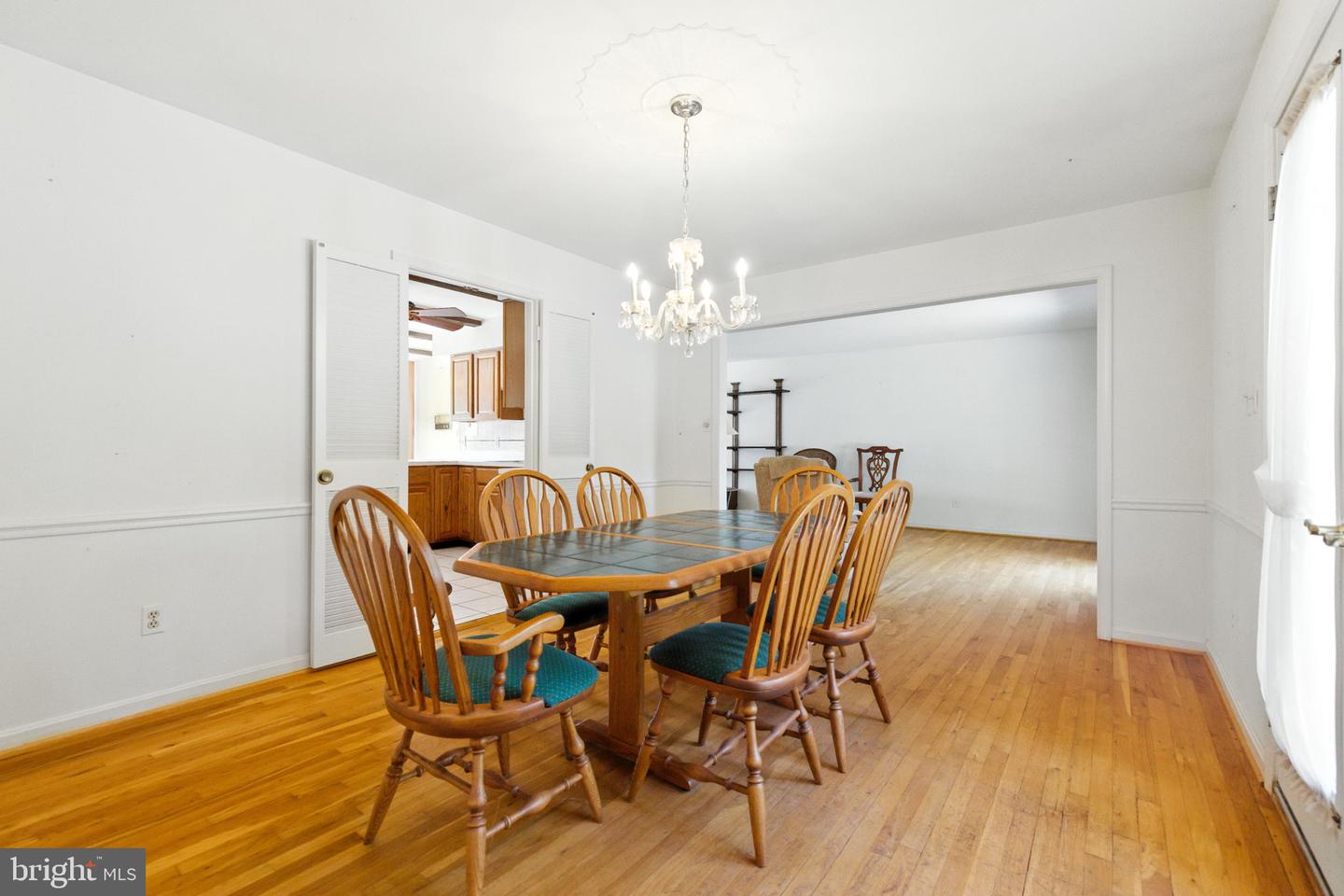Mclean, Virginia, 22101, United States, 5 Bedrooms Bedrooms, ,3 BathroomsBathrooms,Residential,Active,1929396