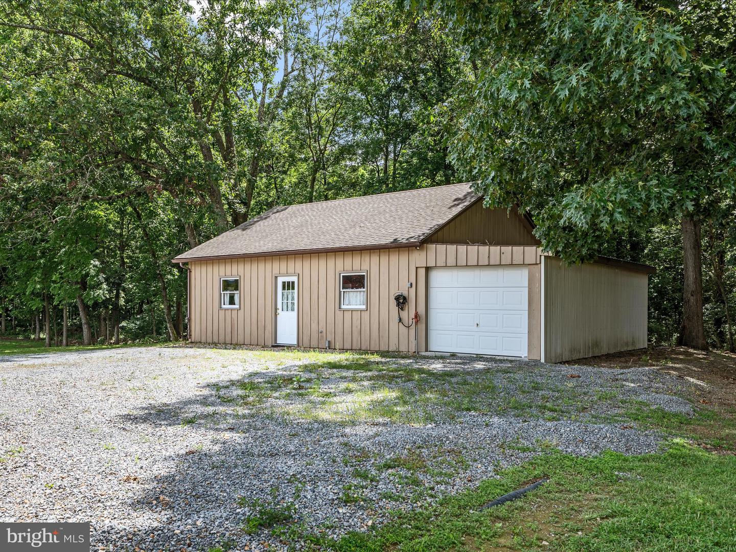 Berryville, Virginia, 22611, United States, 4 Bedrooms Bedrooms, ,3 BathroomsBathrooms,Residential,Active,1884871