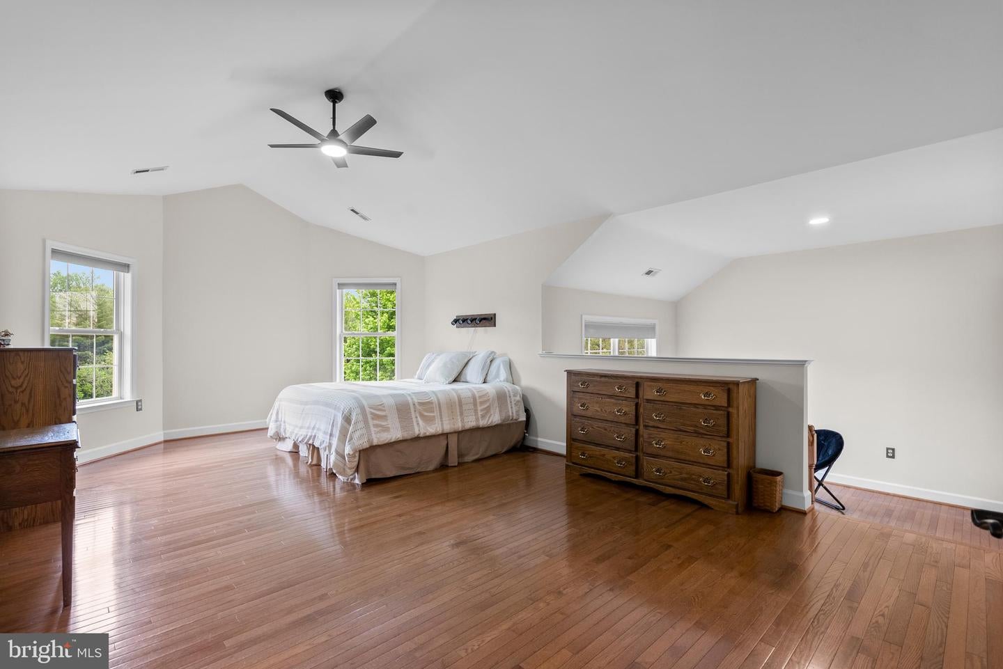 Boyds, Maryland, 20841, United States, 5 Bedrooms Bedrooms, ,5 BathroomsBathrooms,Residential,Active,2044597