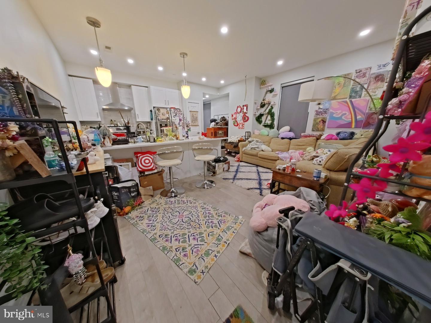 Philadelphia, Pennsylvania, 19130, United States, ,Residential,Active,1952052