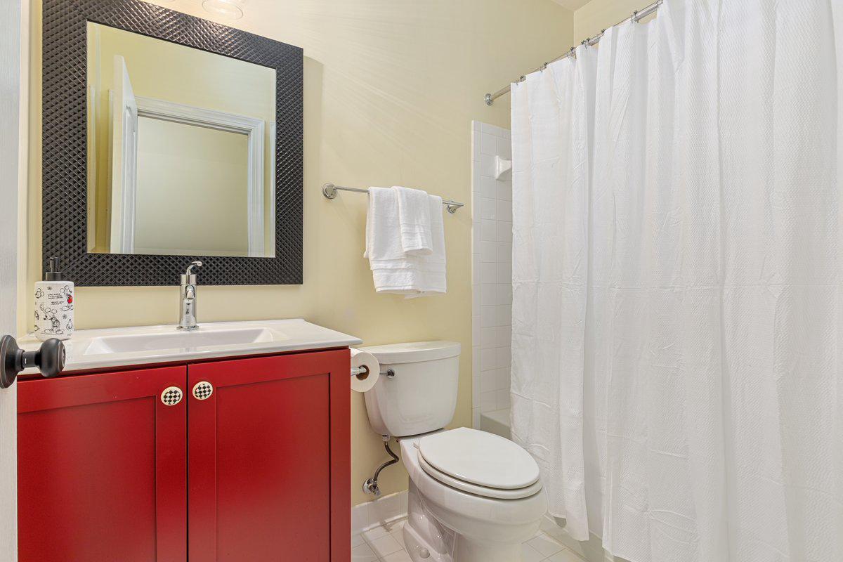 Leesburg, Virginia, 20176, United States, 4 Bedrooms Bedrooms, ,5 BathroomsBathrooms,Residential,Active,2044548
