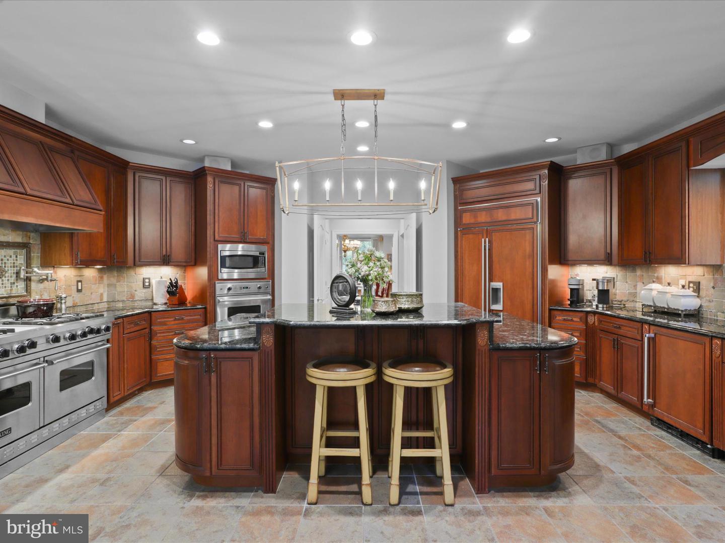 Fairfax Station, Virginia, 22039, United States, 5 Bedrooms Bedrooms, ,5 BathroomsBathrooms,Residential,Active,1943756