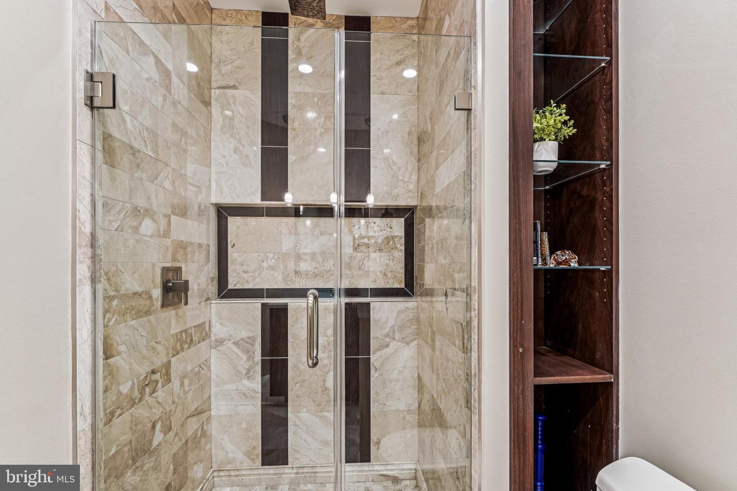 Leesburg, Virginia, 20175, United States, 5 Bedrooms Bedrooms, ,6 BathroomsBathrooms,Residential,Active,1987213