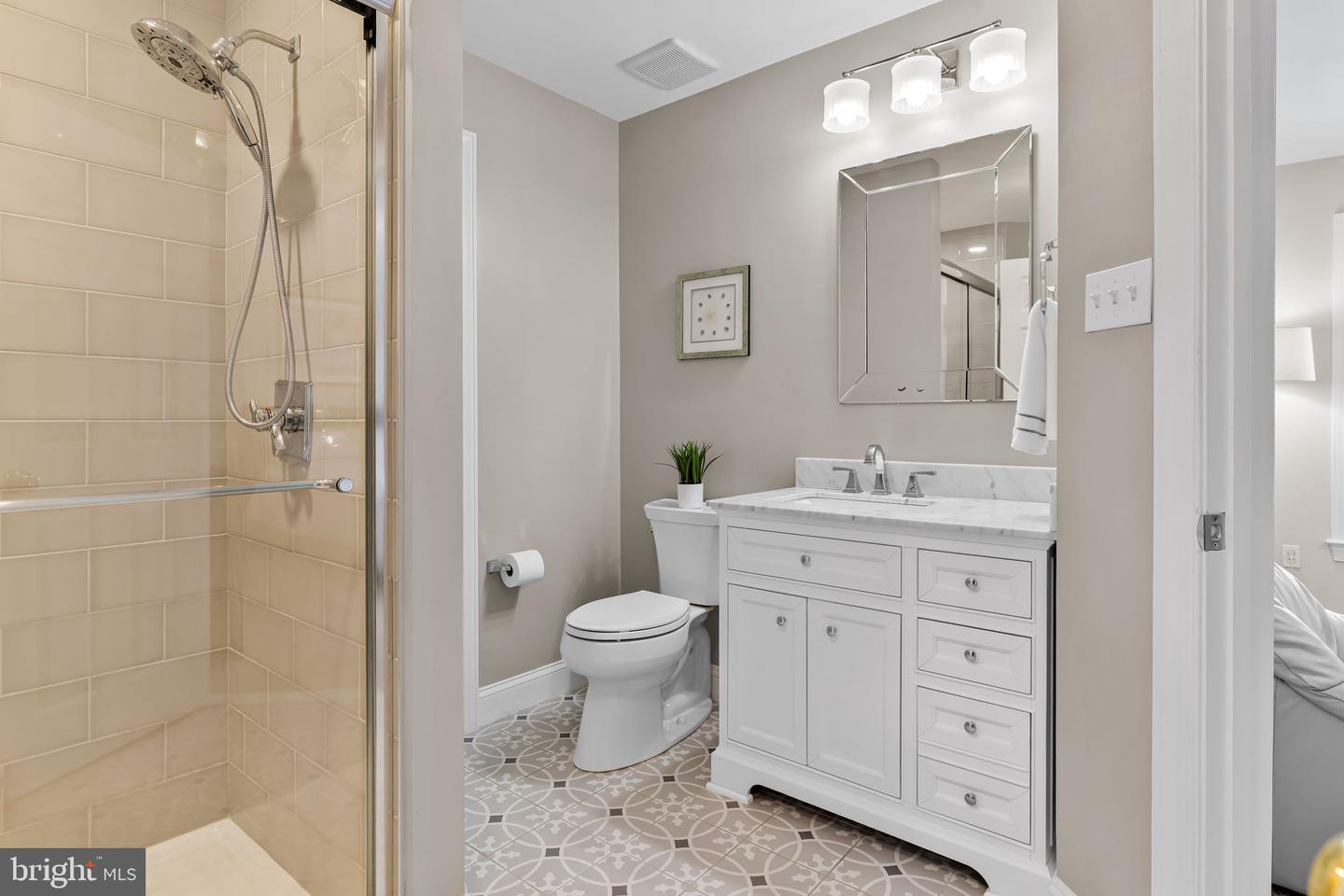 Ellicott City, Maryland, 21042, United States, 5 Bedrooms Bedrooms, ,5 BathroomsBathrooms,Residential,Active,2044187