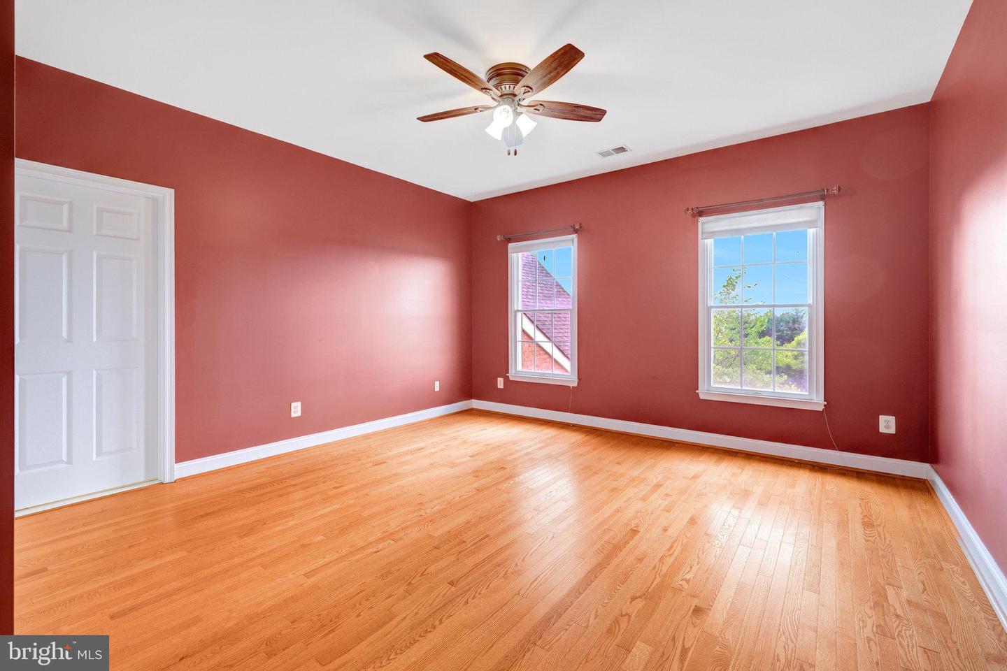 Leesburg, Virginia, 20175, United States, 4 Bedrooms Bedrooms, ,5 BathroomsBathrooms,Residential,Active,1894598