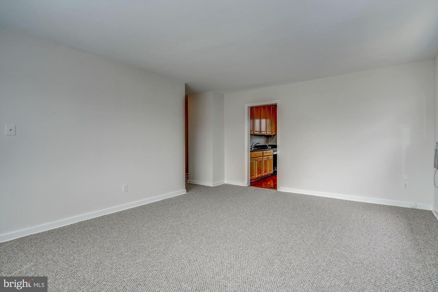 Arlington, Virginia, 22201, United States, 5 Bedrooms Bedrooms, ,3 BathroomsBathrooms,Residential,Active,1945268