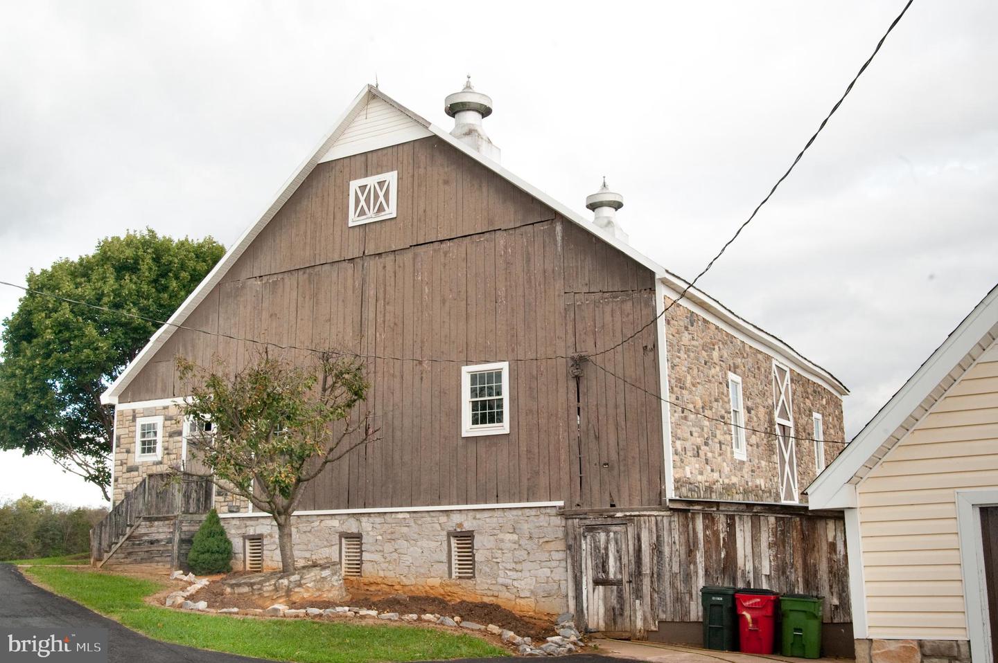 Martinsburg, West Virginia, 25404, United States, 5 Bedrooms Bedrooms, ,3 BathroomsBathrooms,Residential,Active,1936417