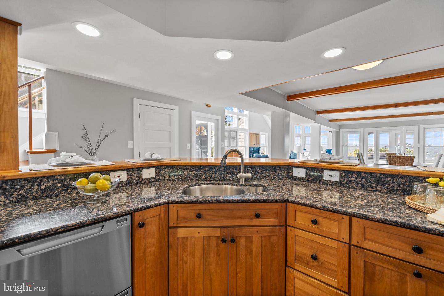 Cobb Island, Maryland, 20625, United States, 6 Bedrooms Bedrooms, ,6 BathroomsBathrooms,Residential,Contingent,1849506