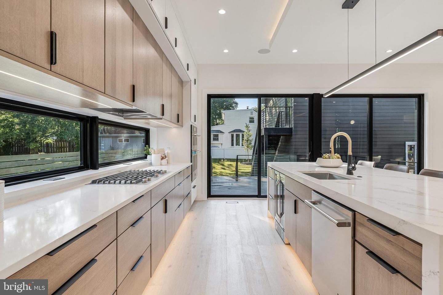 Falls Church, Virginia, 22042, United States, 5 Bedrooms Bedrooms, ,5 BathroomsBathrooms,Residential,Active,1945048