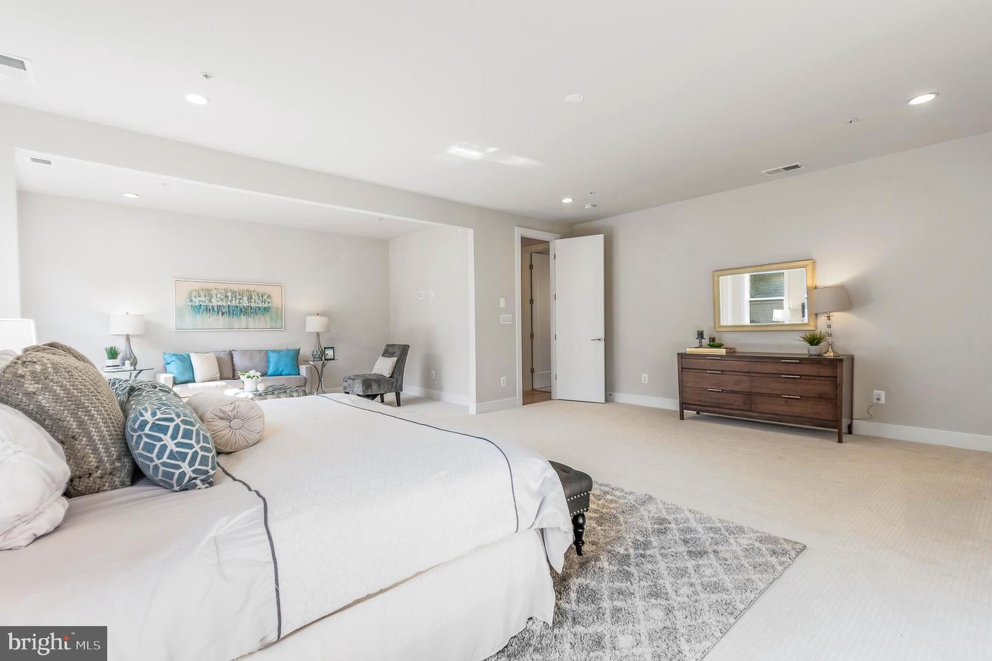 Bethesda, Maryland, 20817, United States, 5 Bedrooms Bedrooms, ,5 BathroomsBathrooms,Residential,Active,1880183