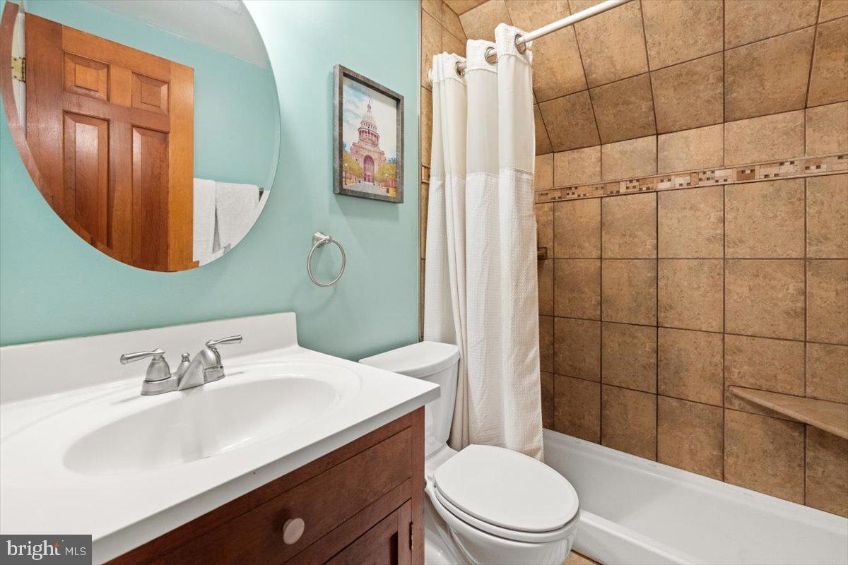 Nokesville, Virginia, 20181, United States, 4 Bedrooms Bedrooms, ,4 BathroomsBathrooms,Residential,Active,1909876