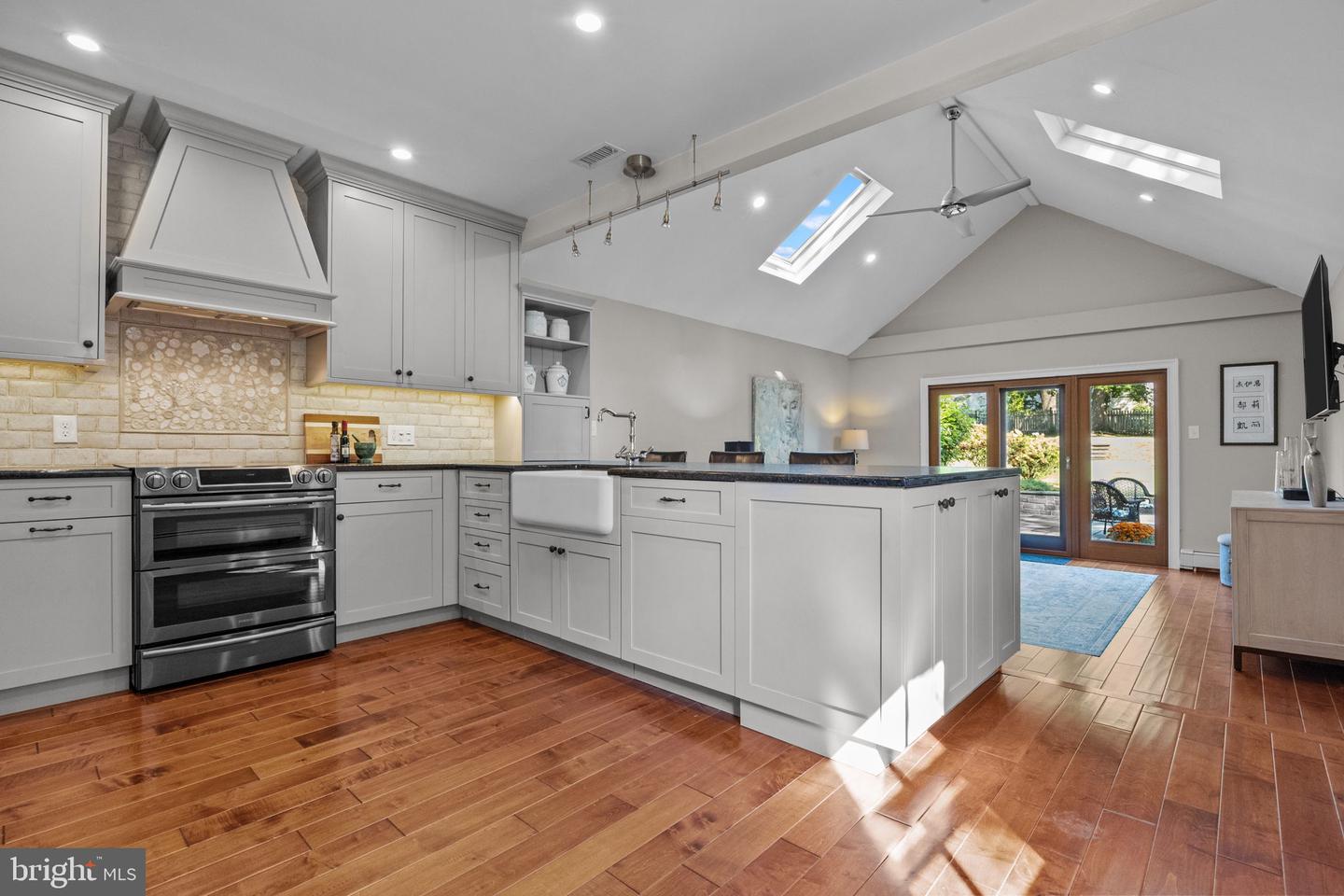 Newtown, Pennsylvania, 18940, United States, 5 Bedrooms Bedrooms, ,3 BathroomsBathrooms,Residential,Active,2011886