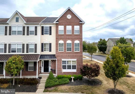 2005 MORGAN HILL DR, PENNSBURG, PA 18073 - Image 1