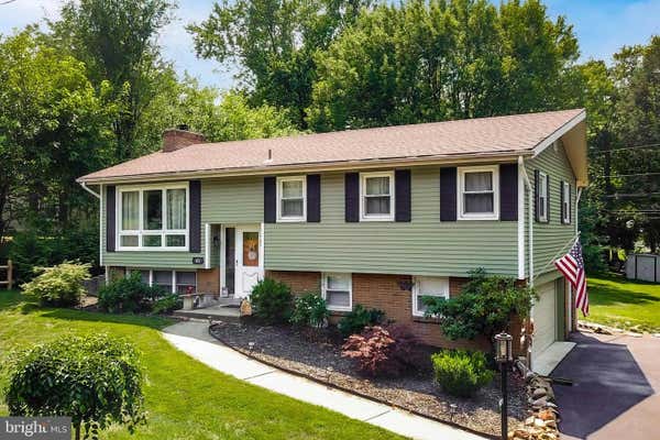 421 CHESTNUT CIR W, ALBURTIS, PA 18011 - Image 1