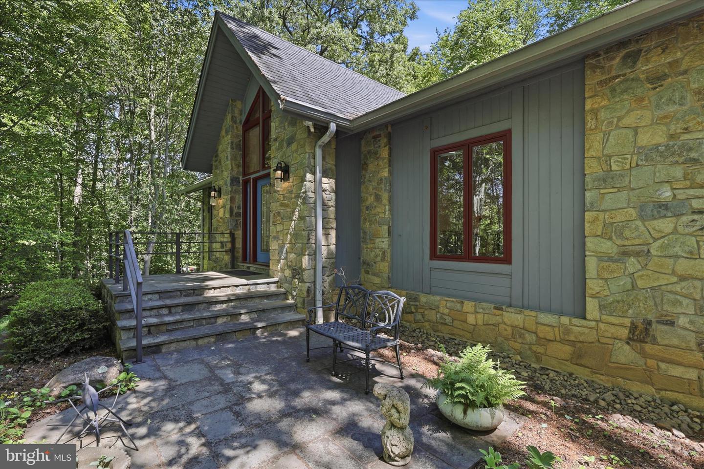 Great Falls, Virginia, 22066, United States, 4 Bedrooms Bedrooms, ,4 BathroomsBathrooms,Residential,Pending,2045715