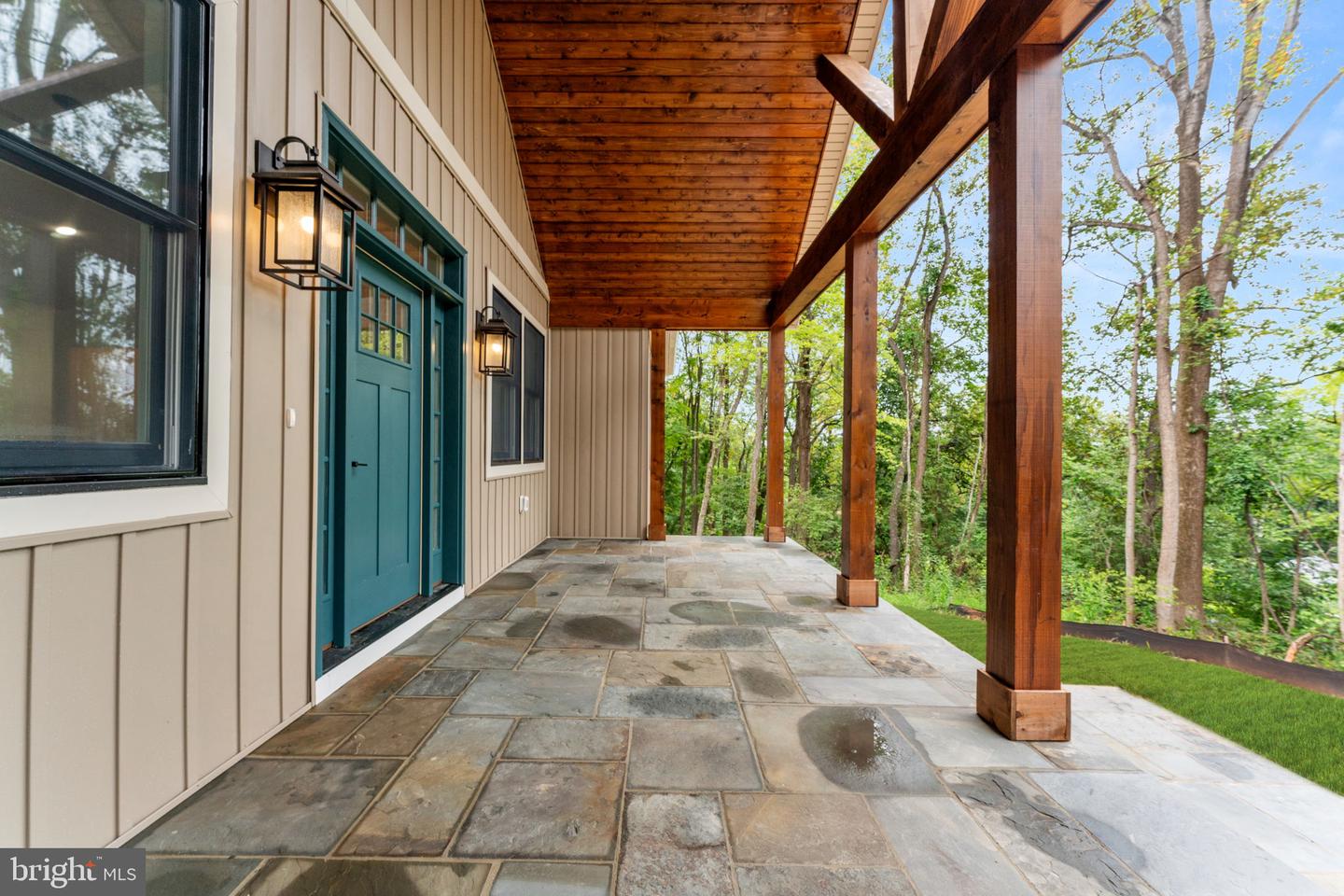 Warrenton, Virginia, 20187, United States, 3 Bedrooms Bedrooms, ,4 BathroomsBathrooms,Residential,Active,1963257