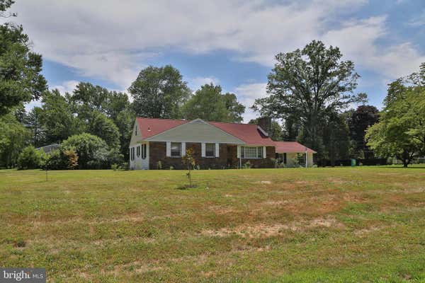 4 PIDCOCK LN, WASHINGTON CROSSING, PA 18977, photo 3 of 46