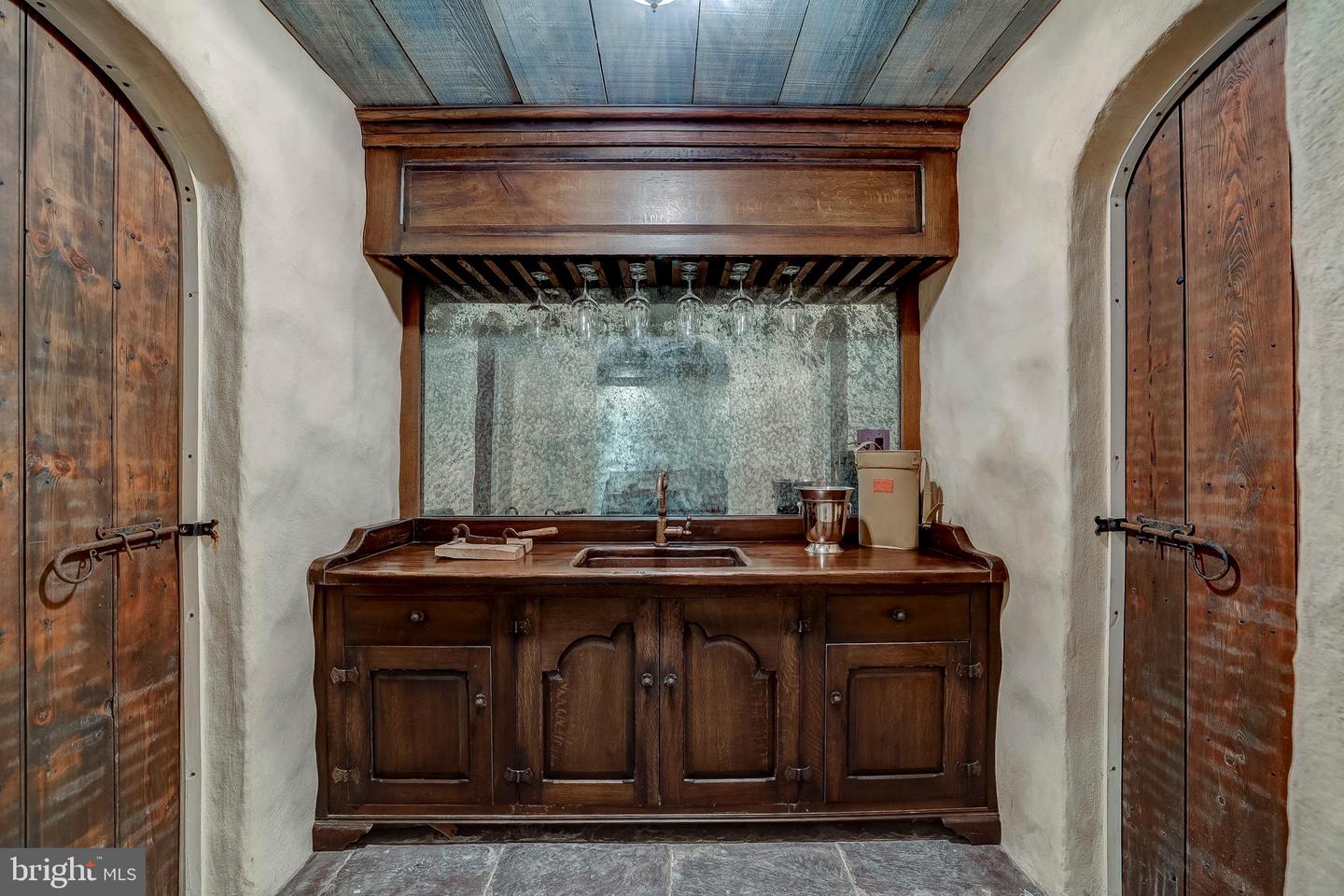 Kennett Square, Pennsylvania, 19348, United States, ,9 BathroomsBathrooms,Residential,Active,1704224