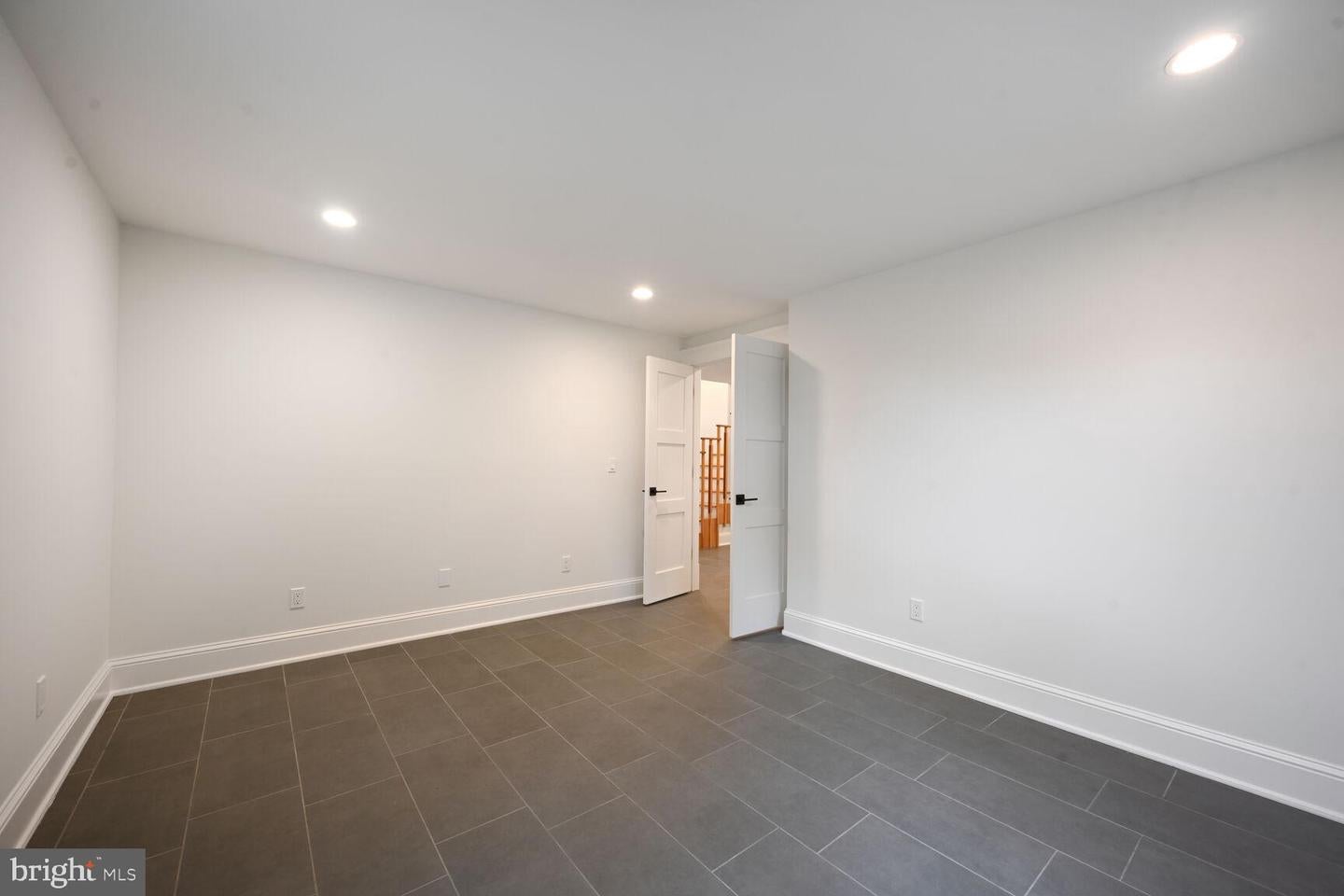 Alexandria, Virginia, 22301, United States, 6 Bedrooms Bedrooms, ,6 BathroomsBathrooms,Residential,Active,1825083