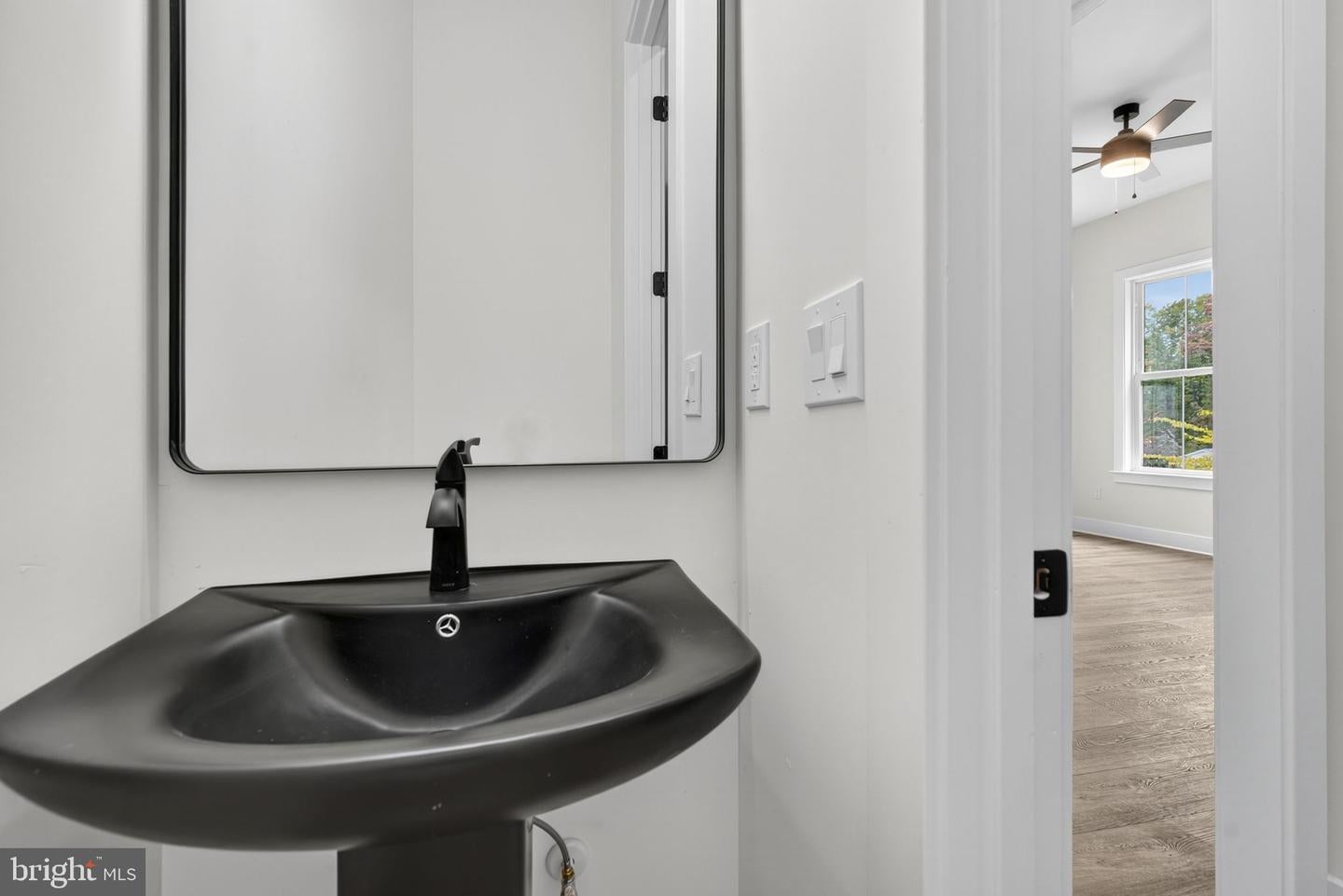 Warrenton, Virginia, 20187, United States, 5 Bedrooms Bedrooms, ,6 BathroomsBathrooms,Residential,Active,2006968