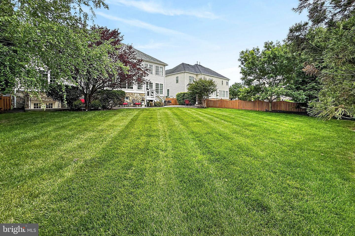 Brambleton, Virginia, 20148, United States, 4 Bedrooms Bedrooms, ,5 BathroomsBathrooms,Residential,Pending,2045666