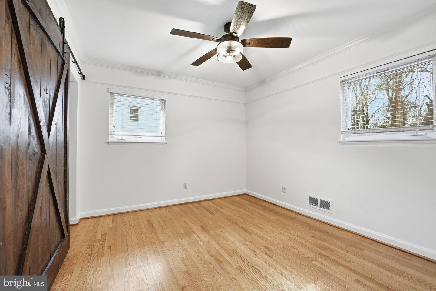 Arlington, Virginia, 22207, United States, 4 Bedrooms Bedrooms, ,3 BathroomsBathrooms,Residential,Pending,2010199