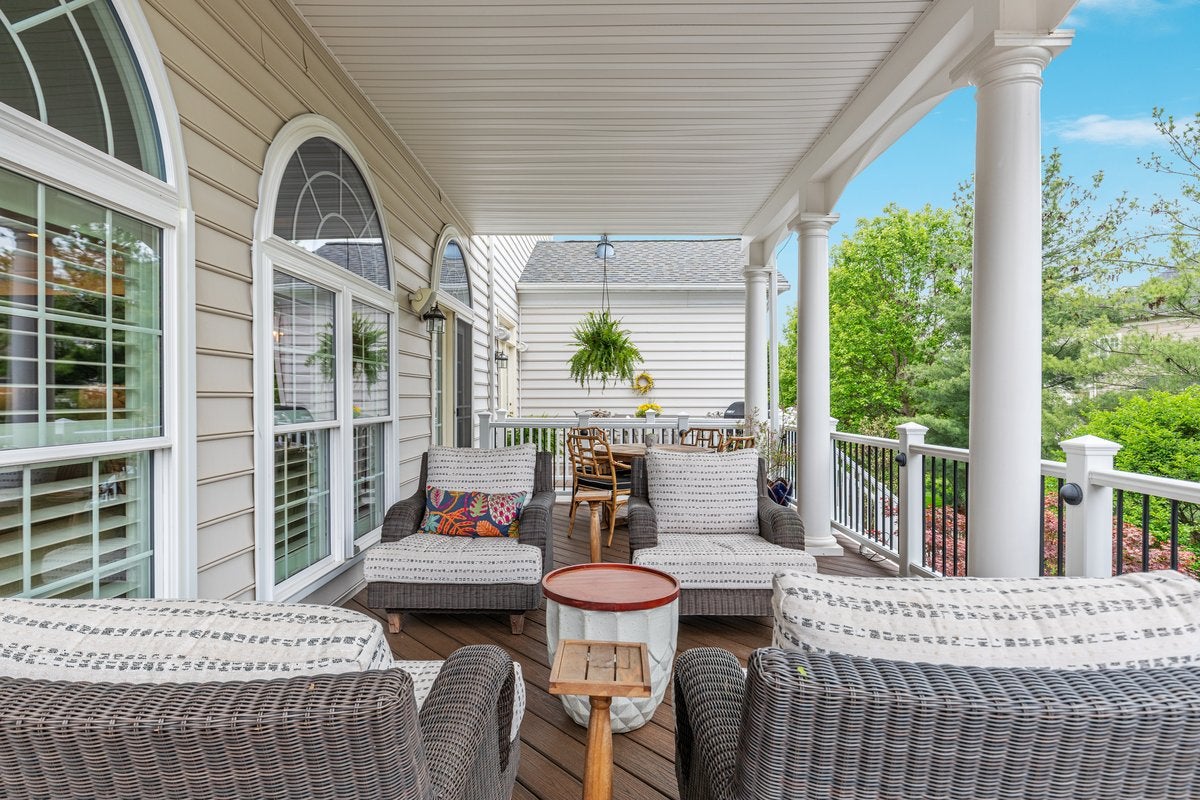 Leesburg, Virginia, 20176, United States, 4 Bedrooms Bedrooms, ,5 BathroomsBathrooms,Residential,Active,2044548
