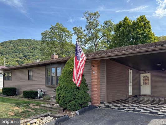 611 MIFFLIN ST, SAXTON, PA 16678 - Image 1