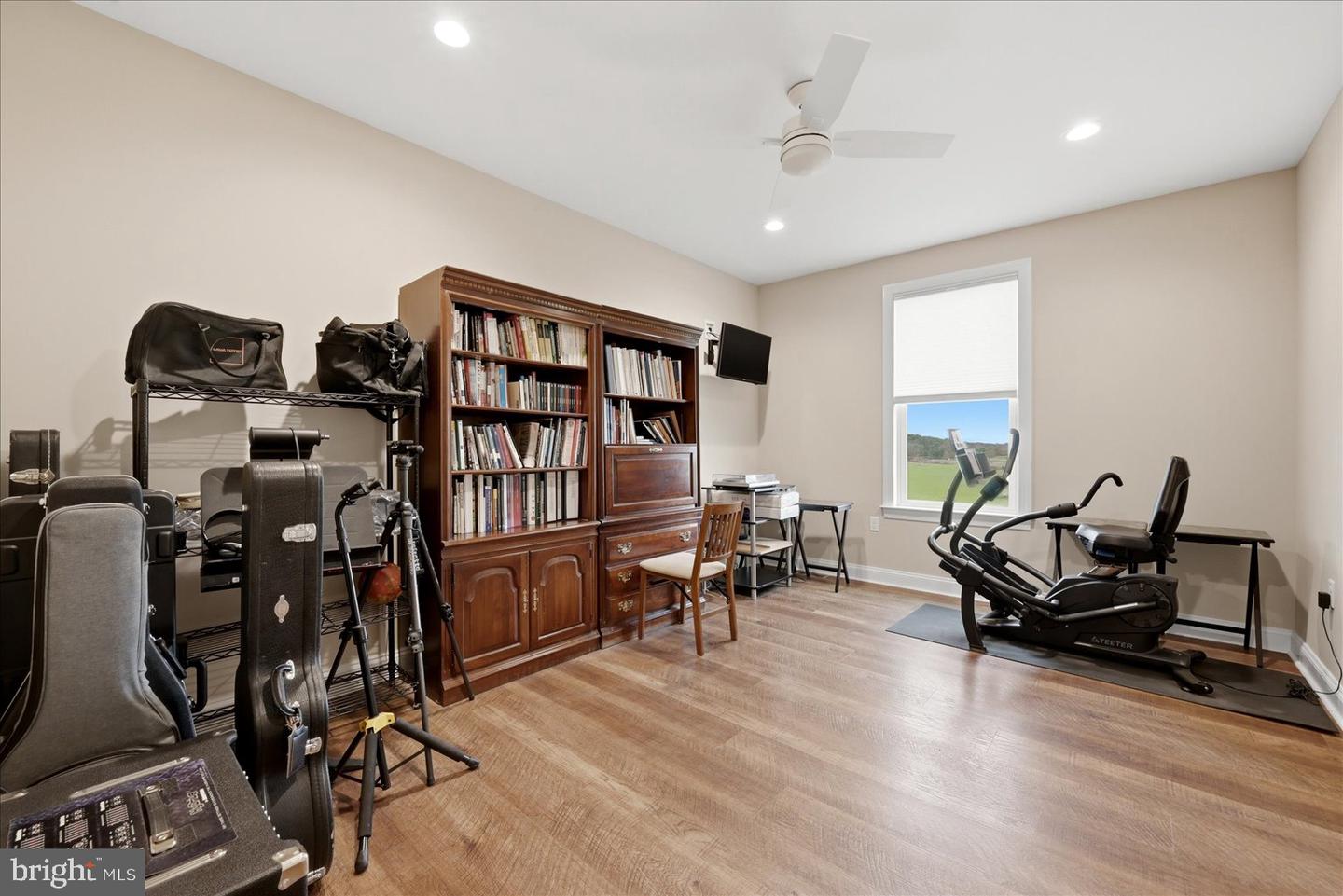 Winchester, Virginia, 22602, United States, 4 Bedrooms Bedrooms, ,4 BathroomsBathrooms,Residential,Active,2025980