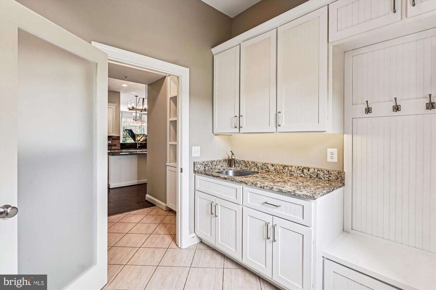 Leesburg, Virginia, 20175, United States, 5 Bedrooms Bedrooms, ,6 BathroomsBathrooms,Residential,Active,1987213