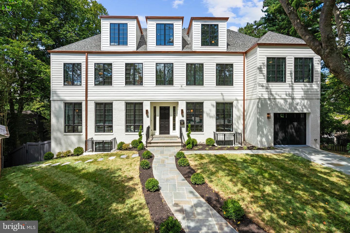 Washington, District Of Columbia, 20016, United States, 6 Bedrooms Bedrooms, ,8 BathroomsBathrooms,Residential,Active,1934802