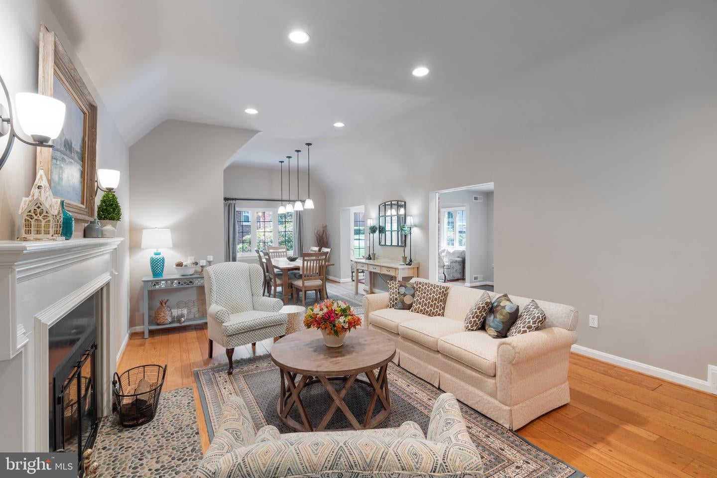 Arlington, Virginia, 22207, United States, 5 Bedrooms Bedrooms, ,4 BathroomsBathrooms,Residential,Active,1943764