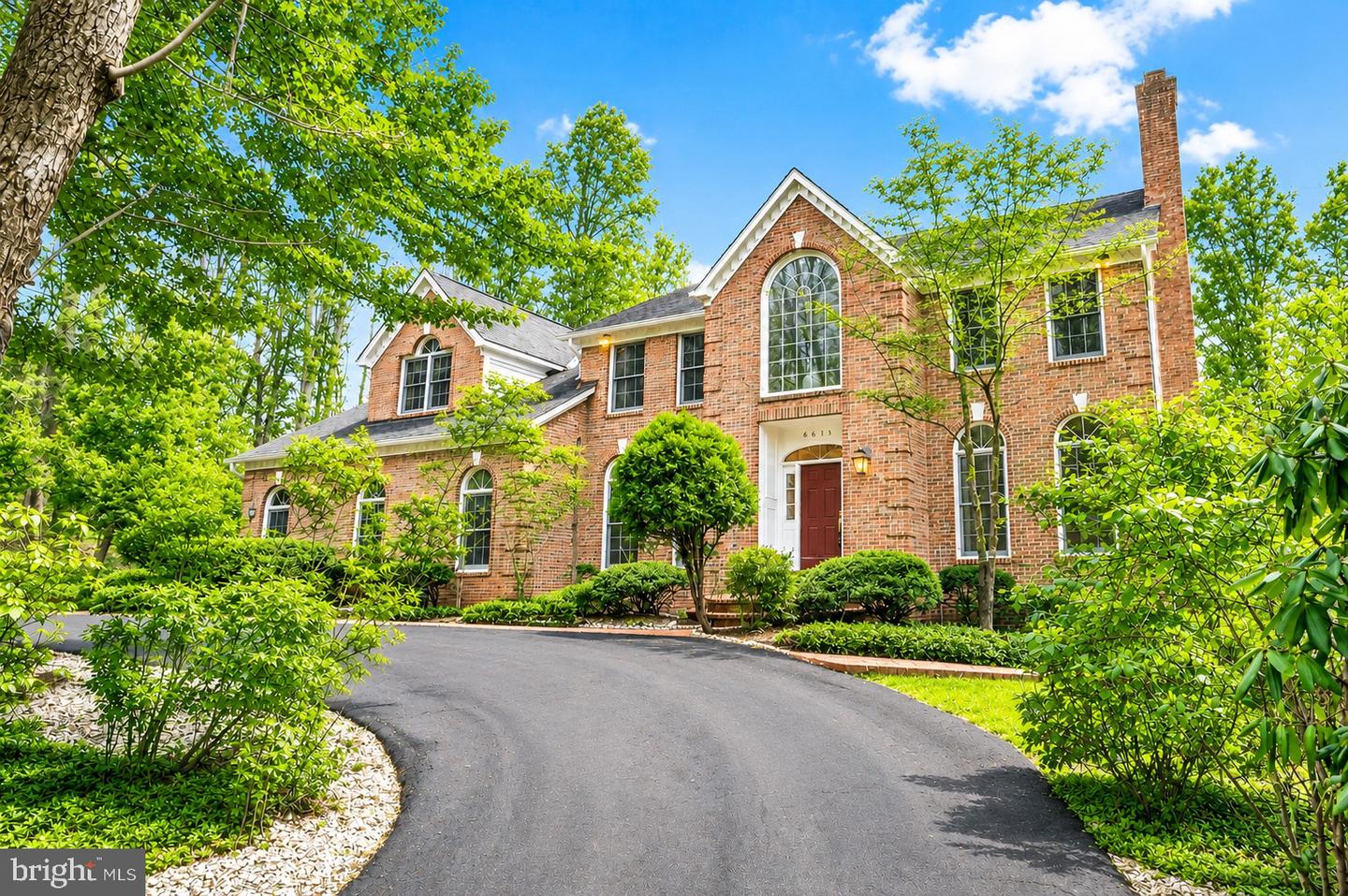 Clifton, Virginia, 20124, United States, 5 Bedrooms Bedrooms, ,6 BathroomsBathrooms,Residential,Active,2025639